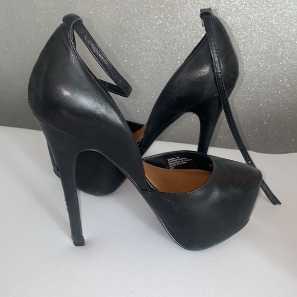 Black Steve Madden pumps - Picture 3 of 6